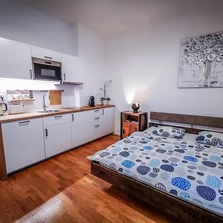Ondříčkova * Praga